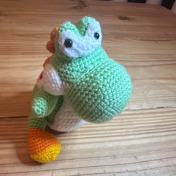 Crochet Yoshi - Picture 2 of 8